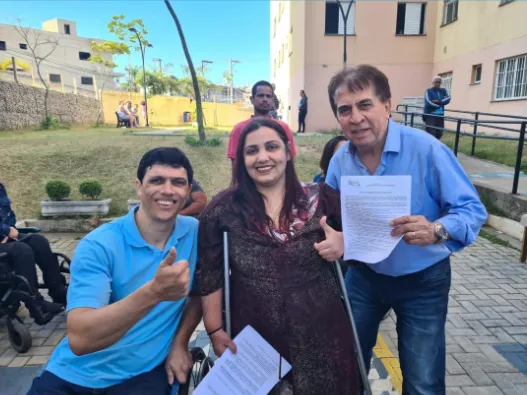 Assinatura de convênio pela ONG Rede Acessibilidade